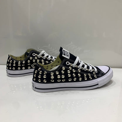 Converse All Star Nere basse personalizzate  con Borchie Argento